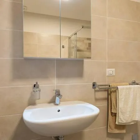 Bilo Via Bellinzona Lägenhet